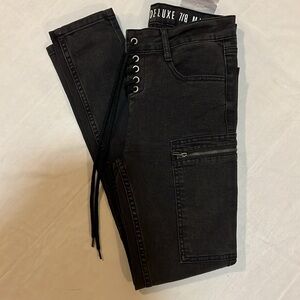 'The Deluxe 7/8
Mid-Rise' Women's Black Jeans